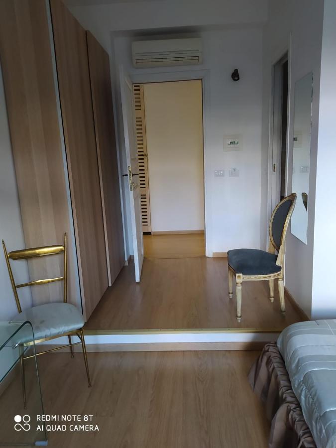 Vanity Apartment - 4 Bedrooms With 4 Bathrooms - Ac & Wifi โรม ภายนอก รูปภาพ