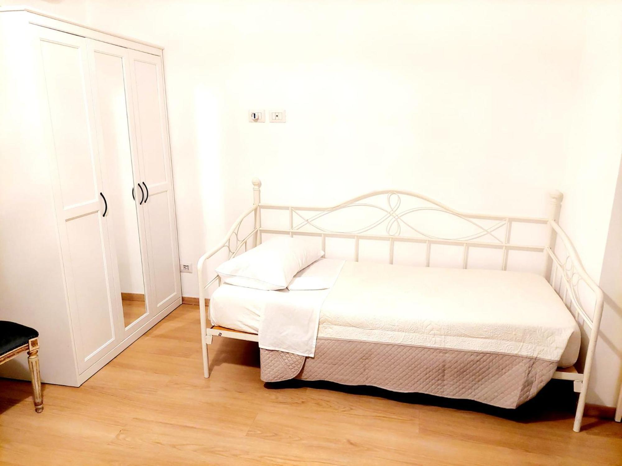 Vanity Apartment - 4 Bedrooms With 4 Bathrooms - Ac & Wifi โรม ภายนอก รูปภาพ